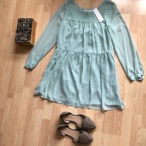 BCBG NWT mint shear dress